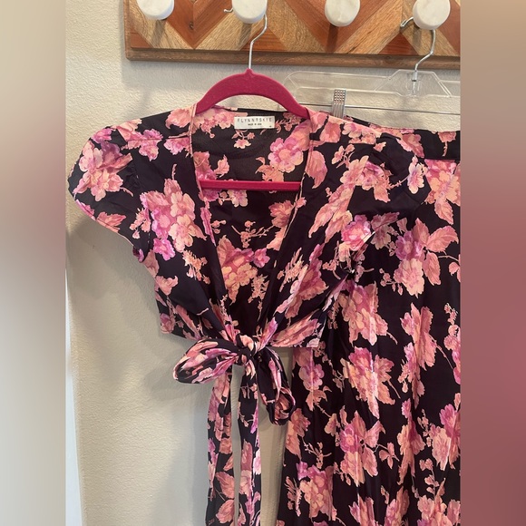 Flynn Skye wrap it up Top & Skirt Set XS - Picture 6 of 17
